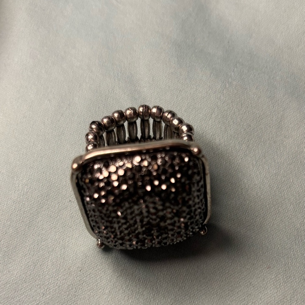 Elegant Black Beaded Ring‎